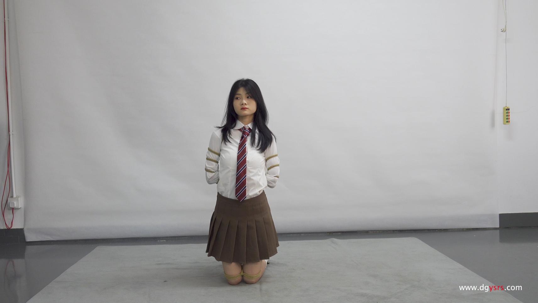 【艺束人生】2023_21期视频 欣玥JK服五花kb海老虎尝试 绳资源 第6张